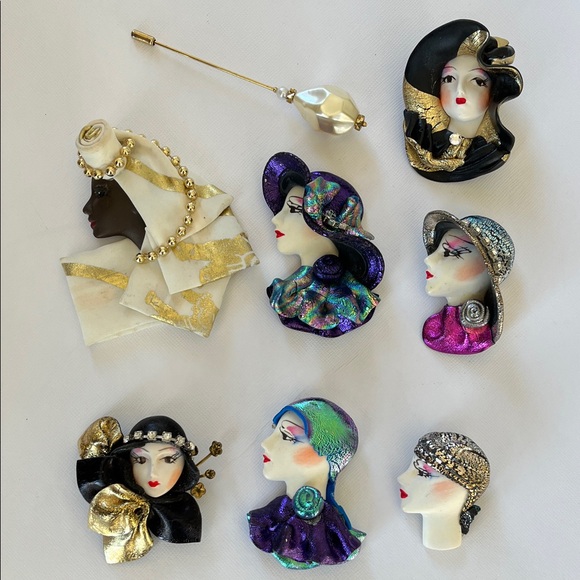Vintage Jewelry - Vintage 80s lot of fancy lady Brooch Set Gold silver Black, Purple blue